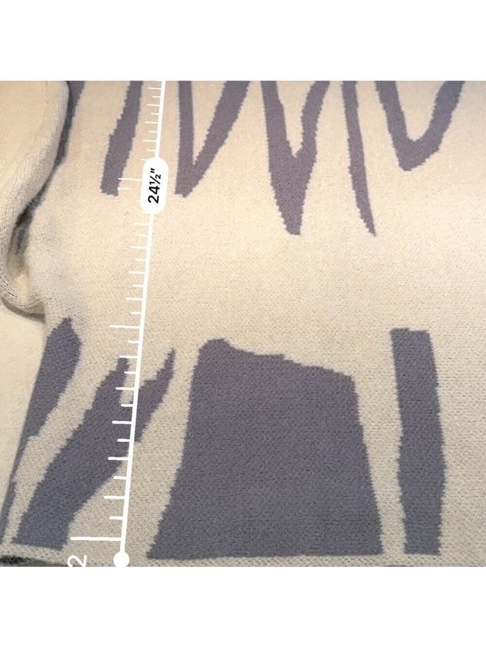 Shein Abstract Batwing Sleeve Sweater Medium - Picture 6 of 9